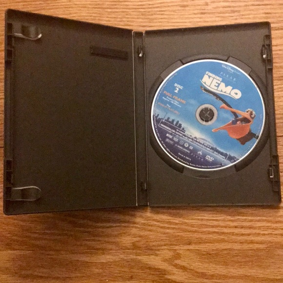 DISNEY Finding Nemo DVD - Picture 2 of 3